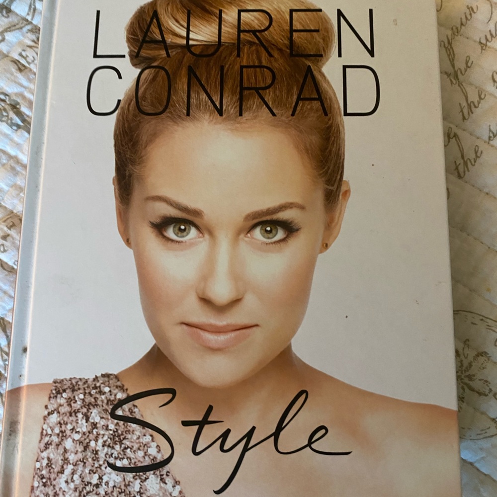 Lauren Conrad Fashion style book